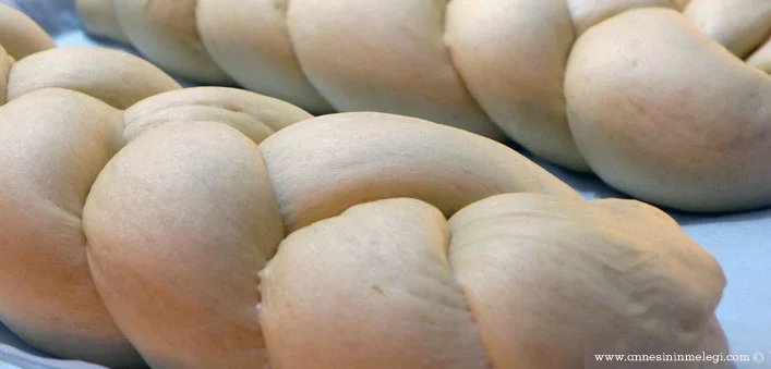 Denenmiş garantili Paskalya Çöreği Tarifi ile evinizde paskalya çöreği yapın. Paskalya tarifi,Paskalya Çöreği Tarifi,Paskalya Çöreği Nasıl Yapılır,Gerçek Paskalya Çöreği Tarifi ,Paskalya Çöreği Tarifi ,Paskalya çöreği tarifi mi aramıştınız? Paskalya çöreği, hamurişi tarifleri tarifleri,Sonu garanti tarifler,Paskalya çöreği nasıl yapılır, paskalya çöreği tarifi, paskalyaçöreği yapılışı ve malzemeleri, paskalya çöreği oktay usta paskalya poğaça tarifi paskalya çöreği portakal ağacı paskalya çöreği nefis yemek tarifleri güzel paskalya tarifi paskalya çöreği ardanın mutfağı gerçek paskalya çöreği paskalya çöreği tarifi uzman tv paskalya çöreği yapma,Paskalya çöreği nasıl yapılır, paskalya çöreği tarifi, paskalyaçöreği yapılışı,Paskalya Çöreği (Tsoureki) Tarifi ,Ev Yapımı Paskalya Çöreği Tarifi,Paskalya çöreği nasıl yapılır,Paskalya Çöreği Tarifi,Paskalya Çöreği tarifi , Paskalya Çöreği nasıl yapılır,Damla sakızlı paskalya çöreği,Paskalya Tarifi Portakal Ağacı,çörek tarifleri, damla sakızlı çörek, damla sakızlı paskalya çöreği,Paskalya Tarifi Portakal Ağacı,Pastane usulü Paskalya Çöreği,Pastane usulü Paskalya Çöreğinin tarifi ve püf noktaları,paskalya çöreği püf noktaları...