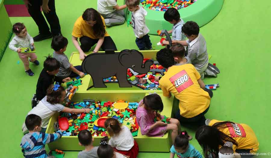 Çocuklarımız Zorlu Alışveriş Merkezi'nde, 27-30 Ekim tarihleri arasında saat 12:00’den 19:30’a dek sürecek LEGO Duplo Dünya Turu etkinliğinde yeni seri LEGO figürleriyle kendi tasarımlarını oluşturacaklar. Zorlu Alışveriş Merkezi,LEGO Duplo Dünya Turu,LEGO figürleri,ücretsiz etkinlik,çocuk etkinlikleri,istanbul çocuk etkinlikleri