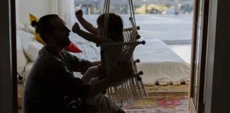 Baba ile güven ve sevgi dolu ilişki kendini değerli hissettiriyor